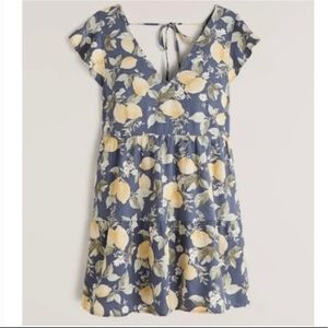 Abercrombie and fitch - Ruffle Sleeve Trapeze Mini Dress